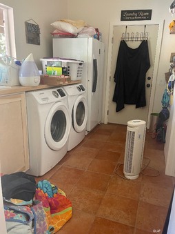 Enlarge photo 17