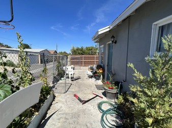 Enlarge photo 10
