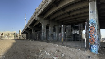 Enlarge photo 19