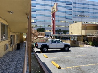 Enlarge photo 23