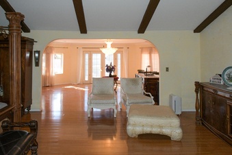 Enlarge photo 89
