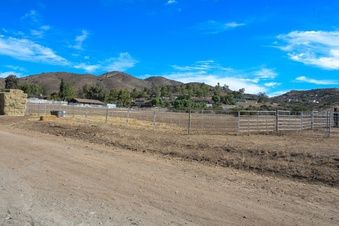 Enlarge photo 17