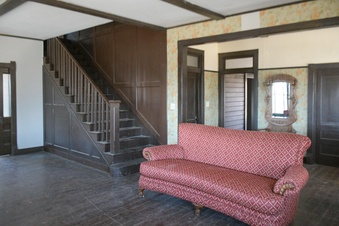 Enlarge photo 54