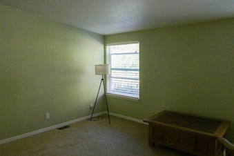 Enlarge photo 35