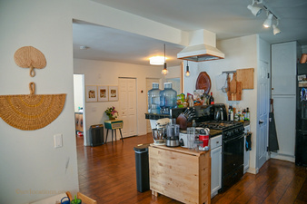 Enlarge photo 13