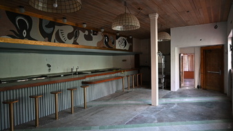 Enlarge photo 12