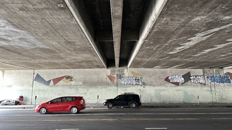 Enlarge photo 23