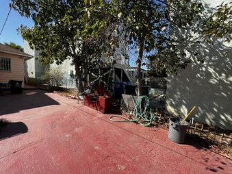 Enlarge photo 18