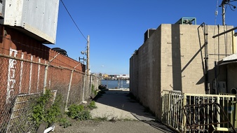 Enlarge photo 59