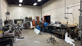 Enlarge photo 148