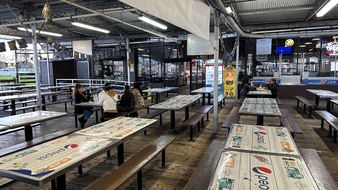 Enlarge photo 143