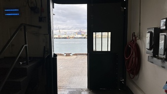 Enlarge photo 37