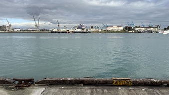 Enlarge photo 42