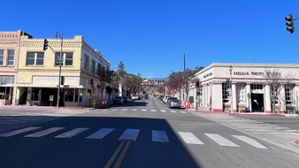 N Mill St  and  E Main St - Santa Paula
