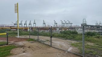Enlarge photo 17