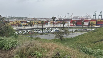 Enlarge photo 27