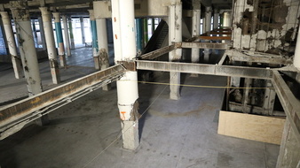 Enlarge photo 24