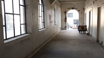 Enlarge photo 79