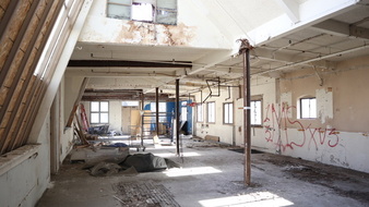 Enlarge photo 92