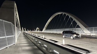 Enlarge photo 62