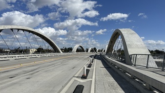 Enlarge photo 129