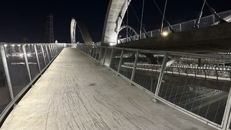 Enlarge photo 36