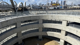 Enlarge photo 179