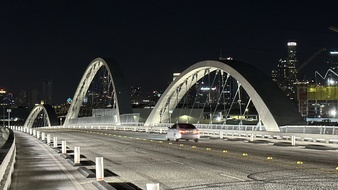 Enlarge photo 49