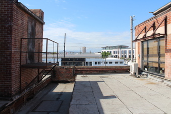 Enlarge photo 44