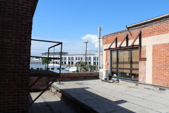 Enlarge photo 51