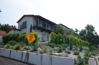 2385 Hill Drive