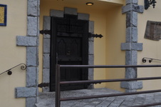 Enlarge photo 2