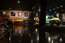 Enlarge photo 69