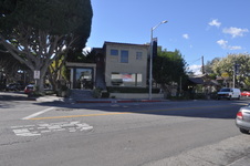 405 N Robertson
