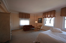 Enlarge photo 44