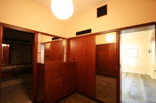 Enlarge photo 75