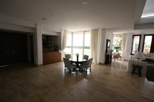 Enlarge photo 68