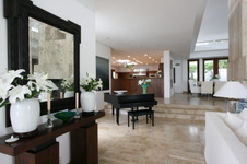 Enlarge photo 75