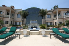 28824 Cliffside Drive