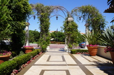 Enlarge photo 76