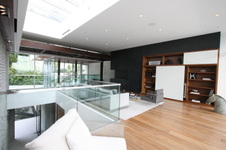 Enlarge photo 75