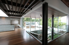 Enlarge photo 79
