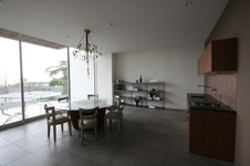 Enlarge photo 118
