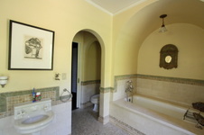 Enlarge photo 211