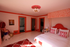 Enlarge photo 236