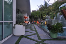 Enlarge photo 118