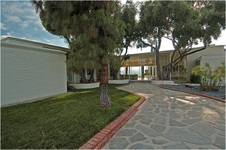 Enlarge photo 2