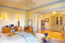 Enlarge photo 68