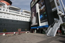 Enlarge photo 270