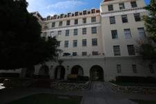 855 S Serrano Ave